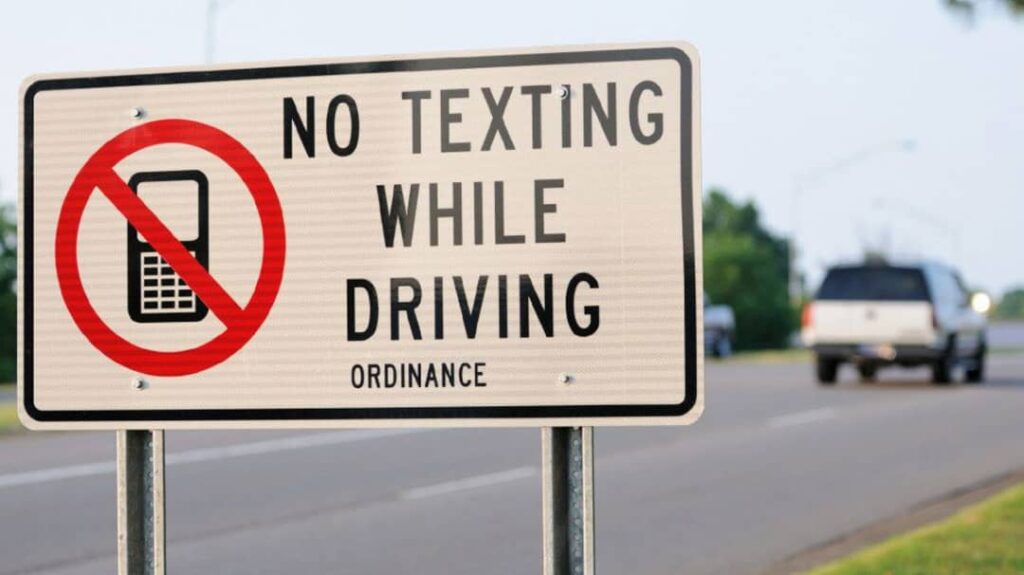 Texting while driving kills and hurts the economy